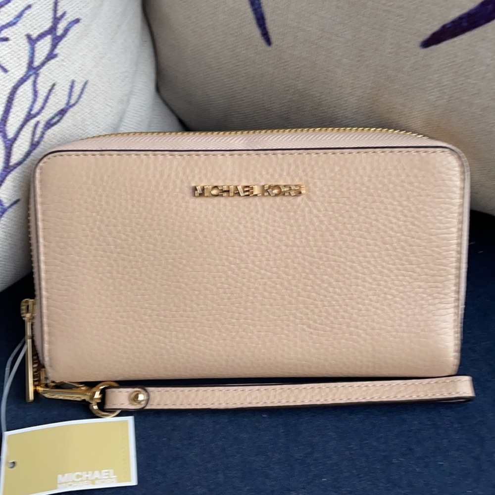 Michael Kors Jet Set Travel Lg Flat Multifunctional Phone Case-Wristlet-Wallet - Picture 6 of 16
